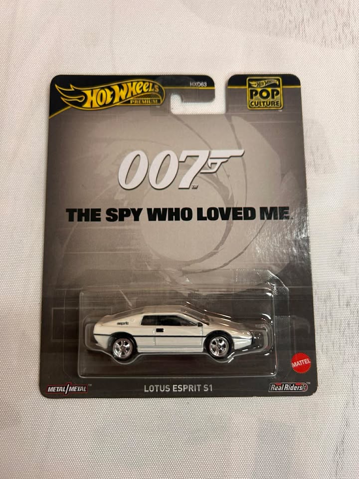 Hot Wheels Premium – 007 The Spy Who Loved Me | Lotus Esprit S1