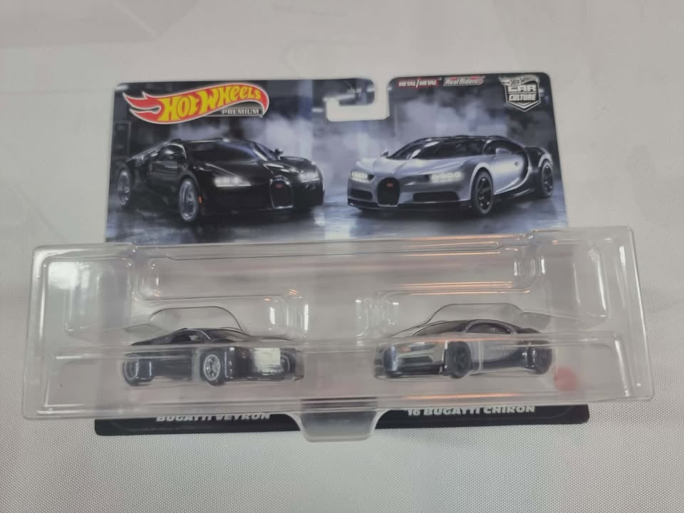 Hot Wheels Premium Car Culture 2 Pack Bugatti Veyron / '16 Bugatti Chiron
