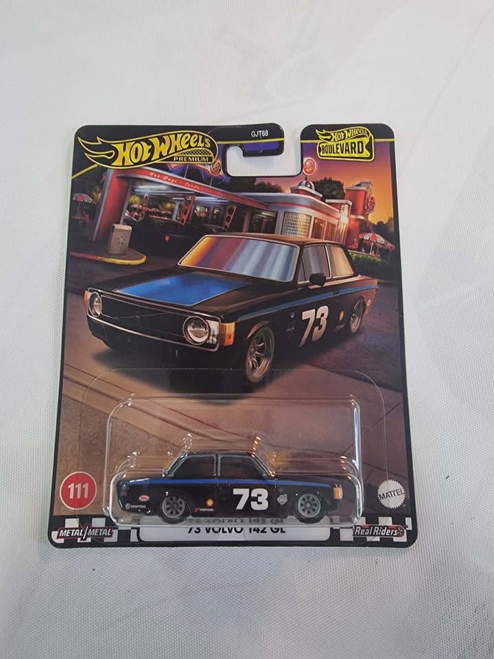 Hot Wheels Premium Boulevard #111 – 1973 Volvo 142 GL