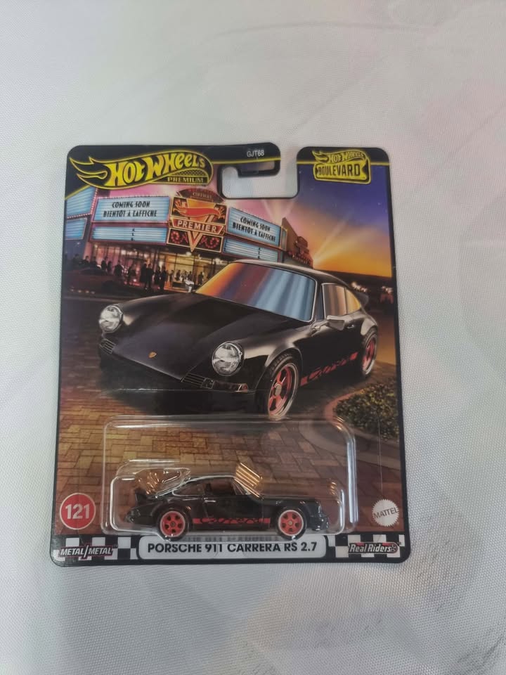 Hot Wheels Premium Boulevard #121 – Porsche 911 (Red &amp; Black, OG Red Rims)