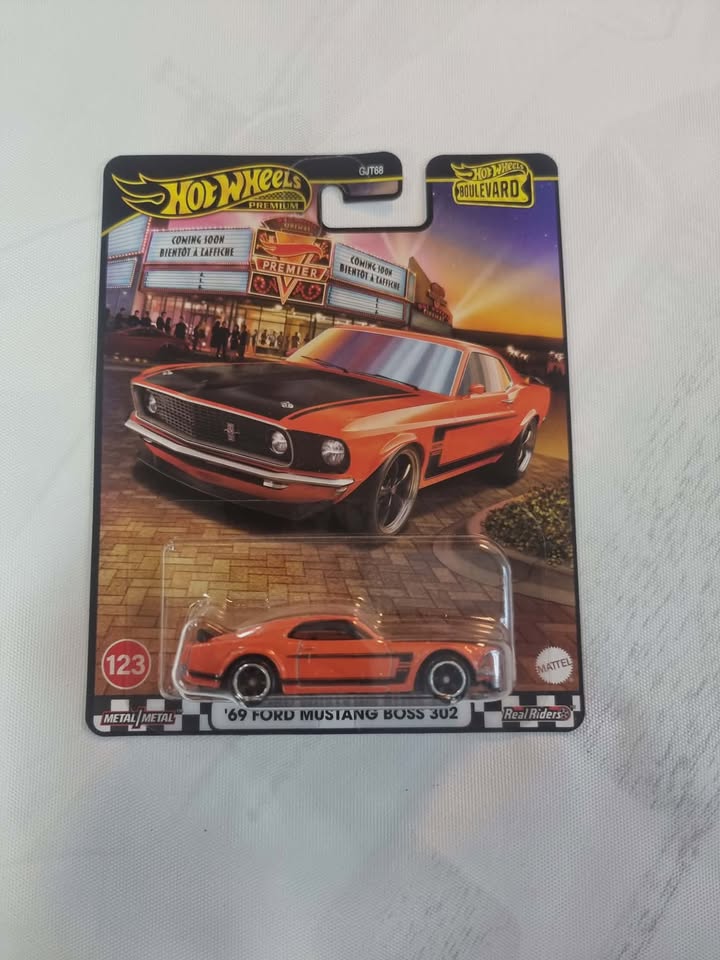 Hot Wheels Premium Boulevard #123 – ’69 Ford Mustang Boss 302