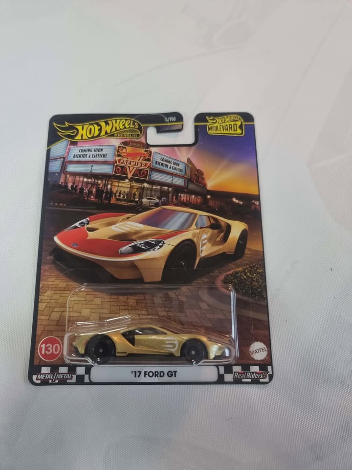 Hot Wheels Premium Boulevard #130 – 2017 Ford GT