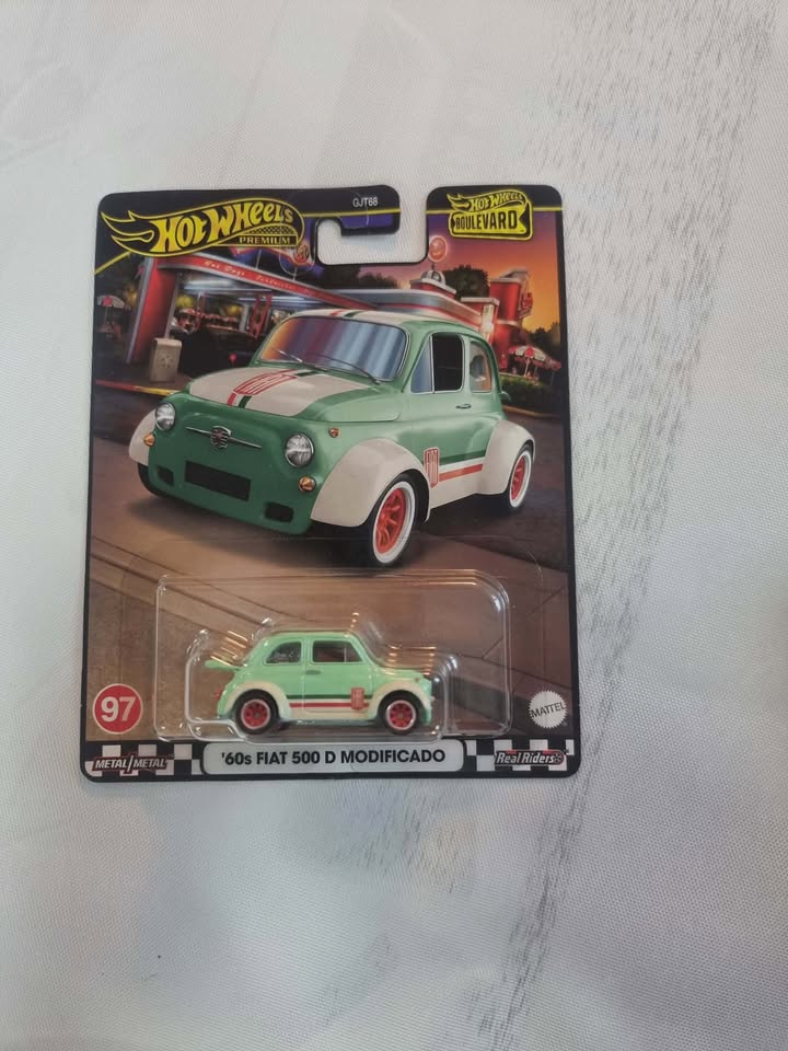 Hot Wheels Premium Boulevard #97 – 1960s Fiat (Green, White & Red)