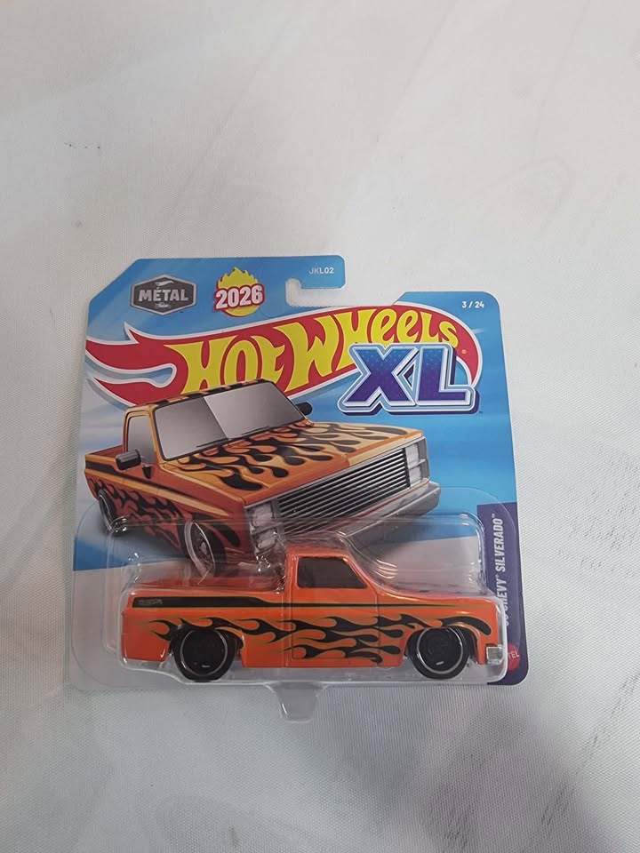 Hot Wheels XL 2026 - '83 Chevy Silverado Pickup Truck Orange w/ Flames (#3/24)