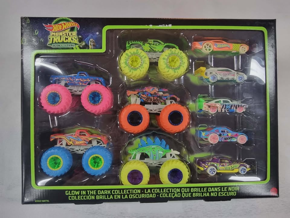 Hot Wheels Monster Trucks Glow In The Dark Collection Set.