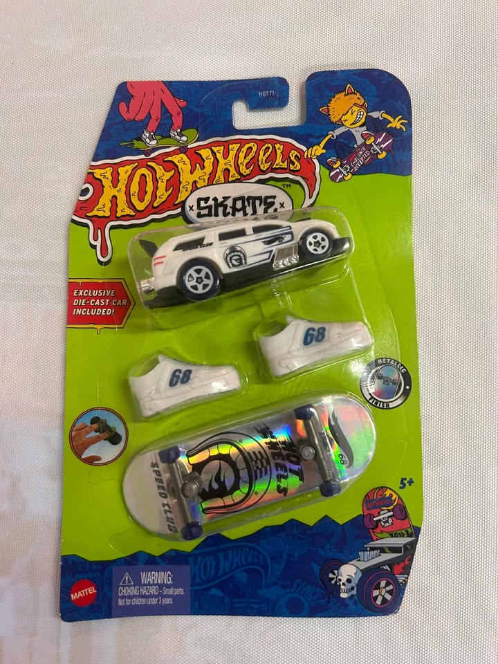 Hot Wheels Skate - Tony Hawk (Treasure Hunt) - Nitro Tailgater & T.H Skateboard - Exclusive Die-Cast Included