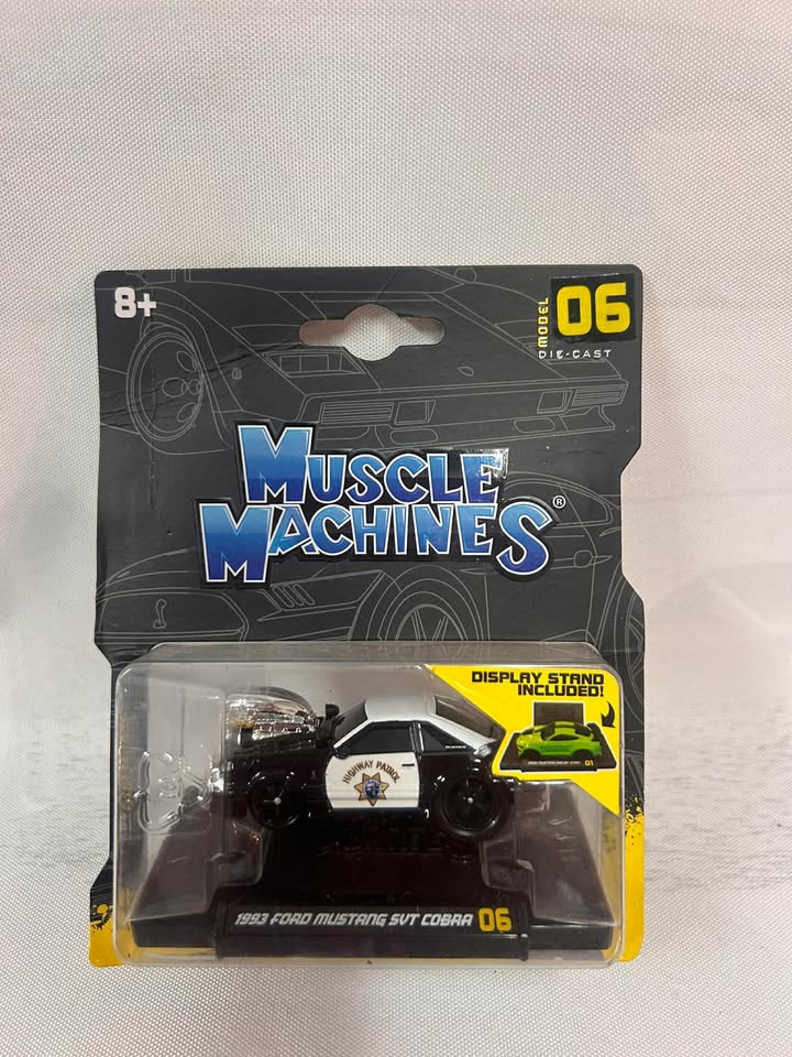 Maisto Muscle Machines - 1993 Ford Mustang SVT Cobra #06