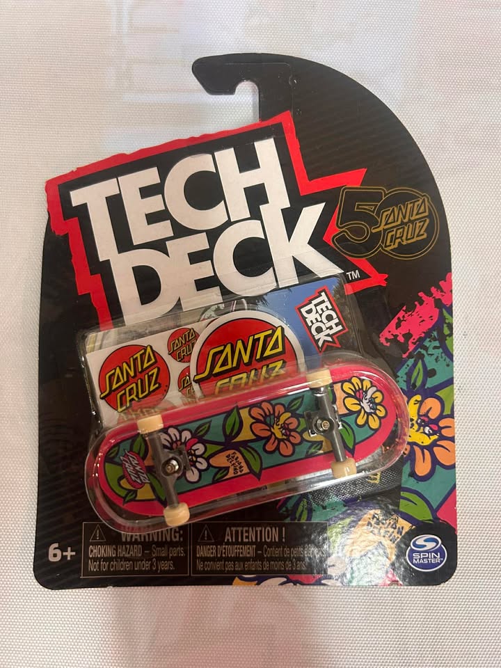 Tech Deck - 50 Years Anniversary - Santa Cruz (Ultra Rare)